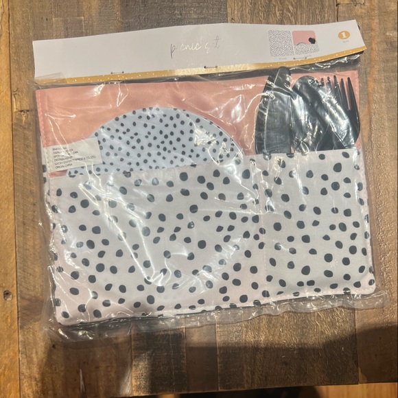 NWT target picnic sets- 4 sets total - Picture 4 of 7